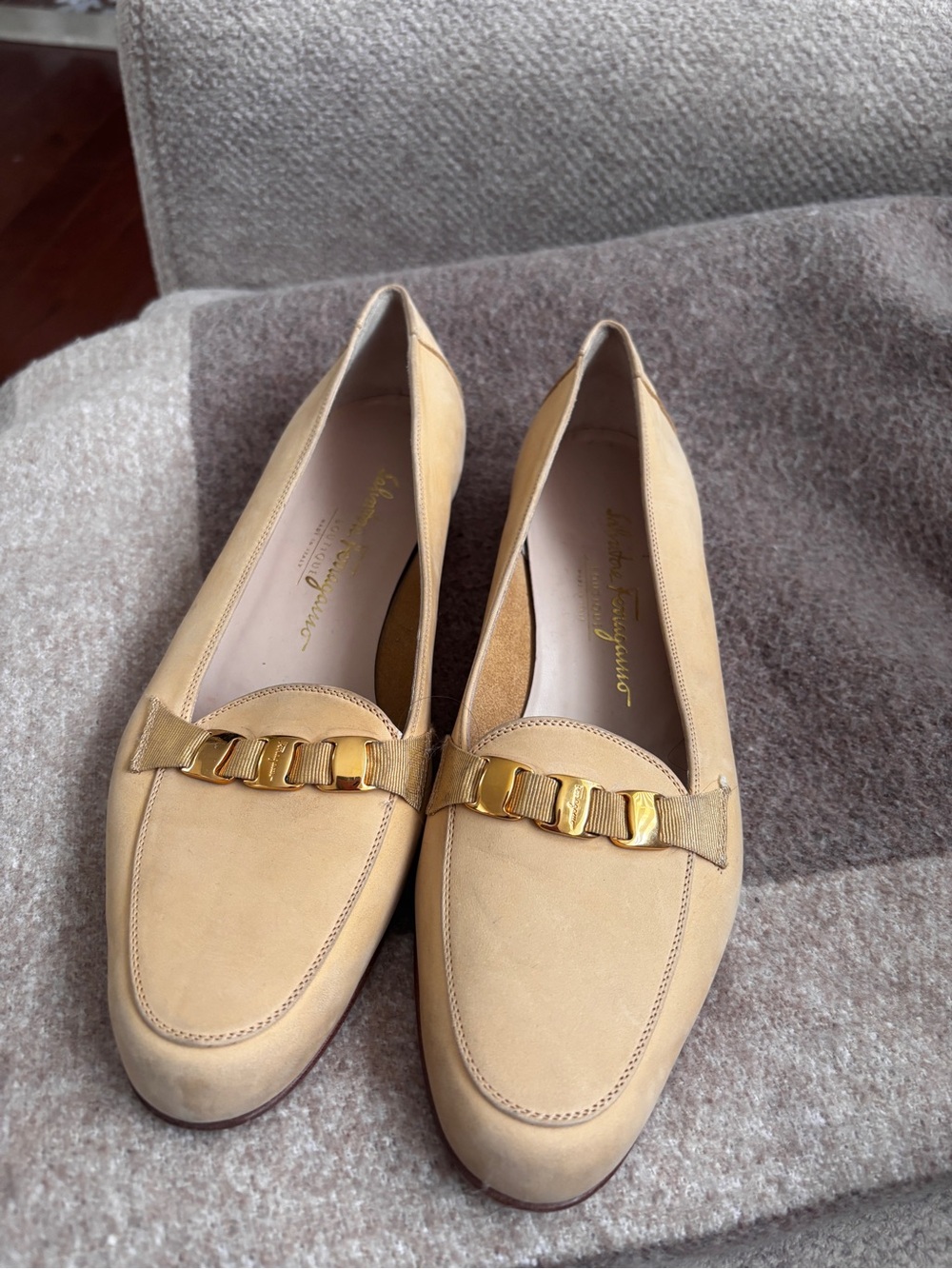 Salvatore Ferragamo Beige Leather Loafers with Gold Chain